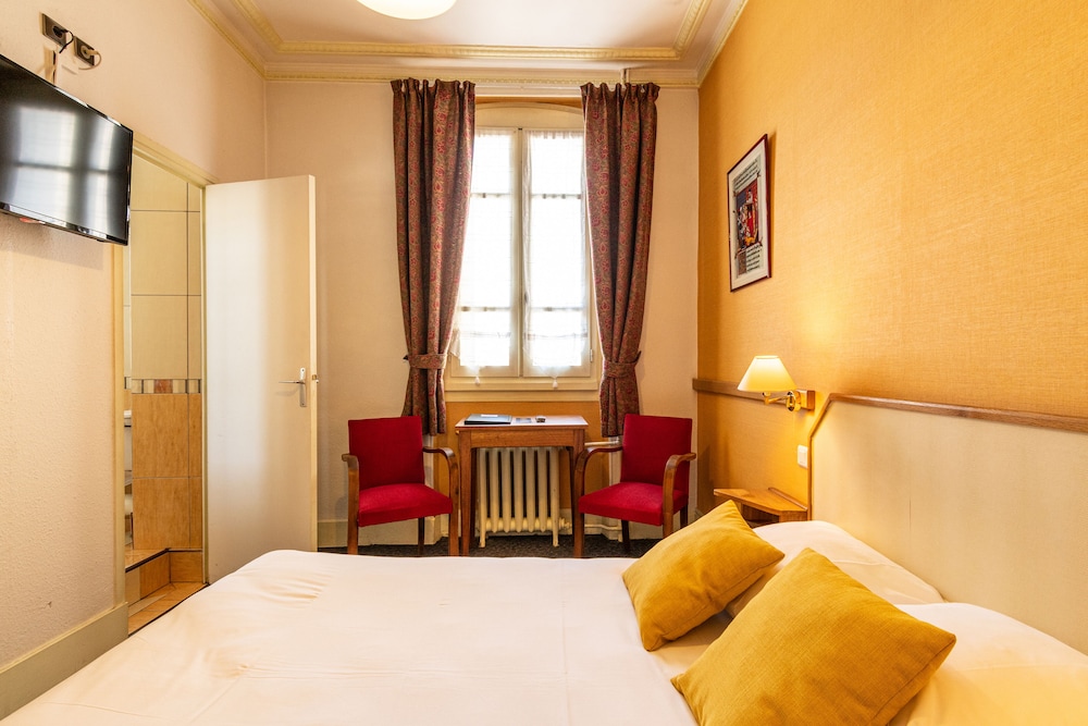 Standard Double Room - Photo 1
