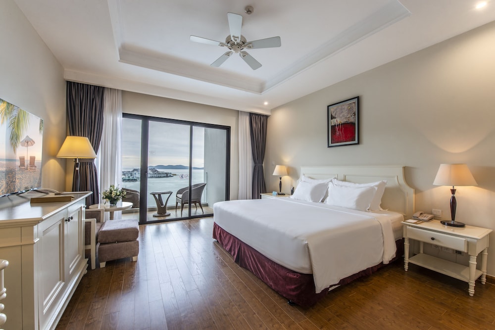 Deluxe Ocean View King Bed with free Jimjibang