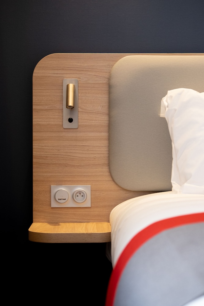 Standard Room, 2 Twin Beds - Photo 4