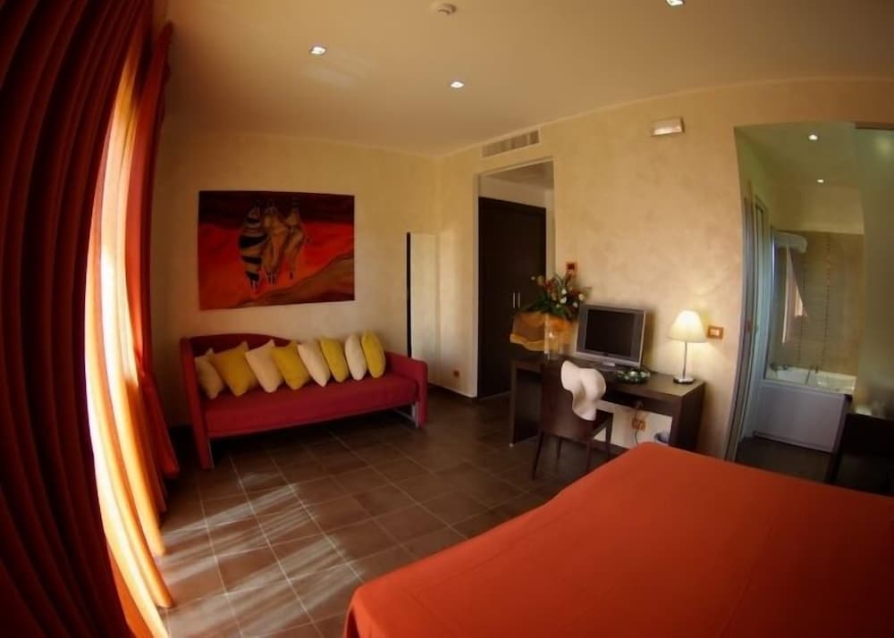 Classic Double Room Single Use photo 2
