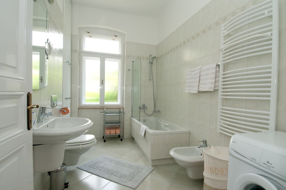 Two - Bedroom Apartment with Sea View photo 3