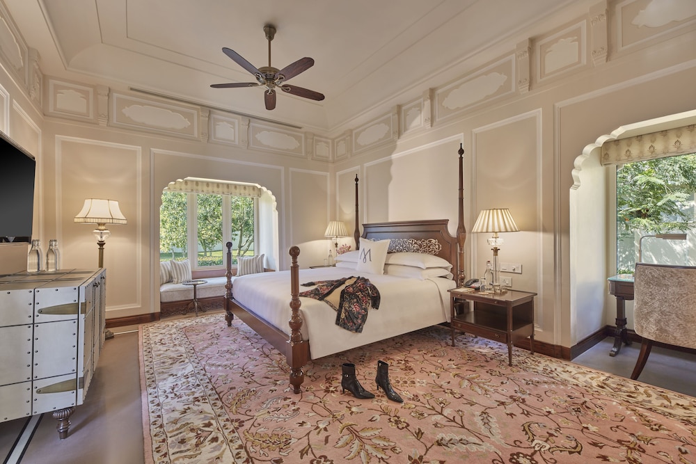 Deluxe Room, 1 King Bed (Premium Villa) photo 1