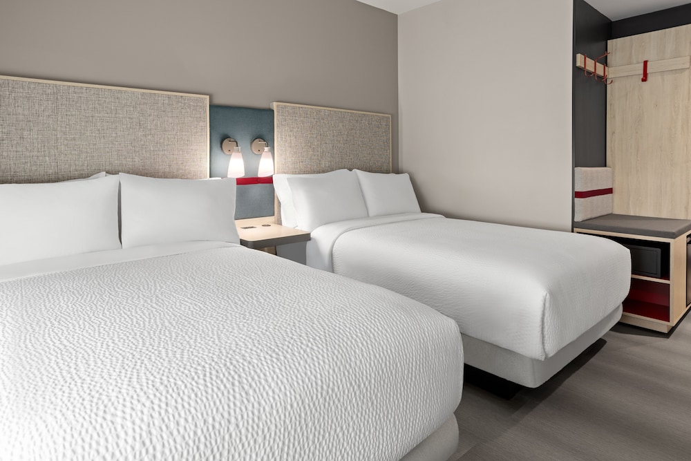 Standard Room, 2 Double Beds - Photo 5