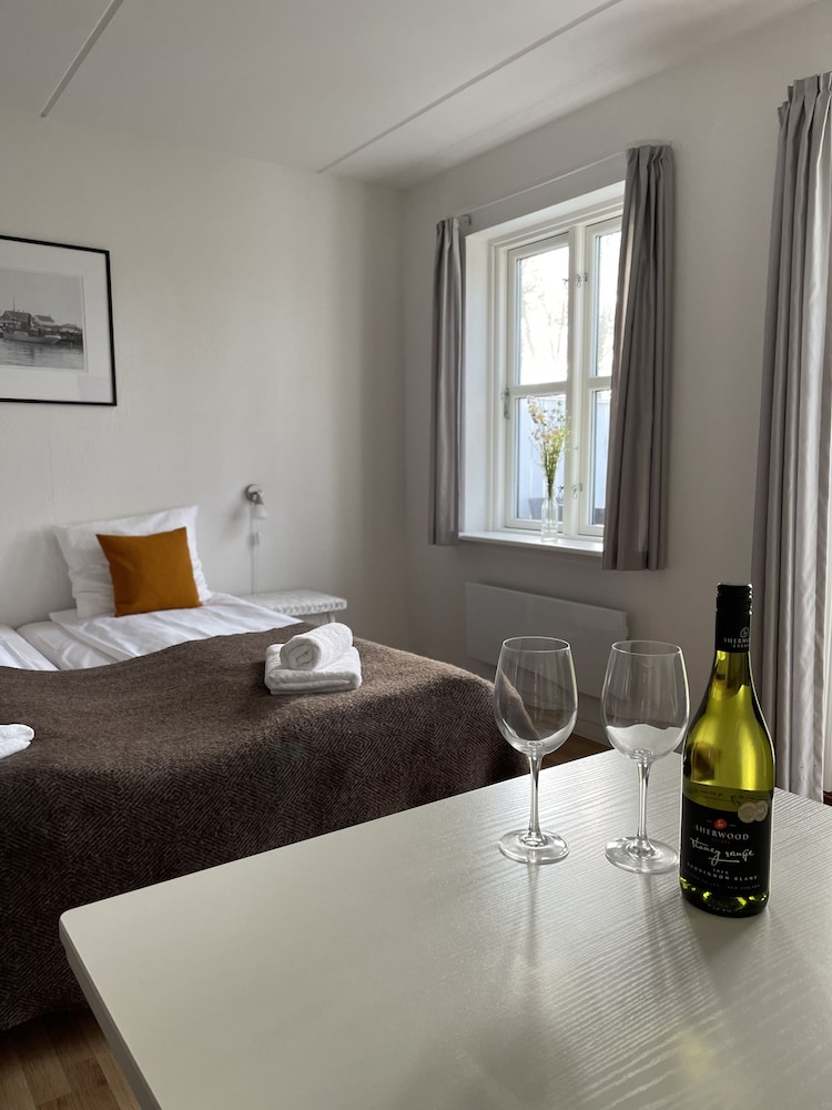 Classic Double Room, 1 Bedroom, Non Smoking, Kitchenette photo 3