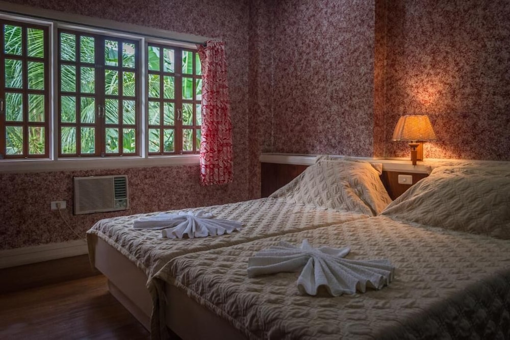 Twin Room, River View