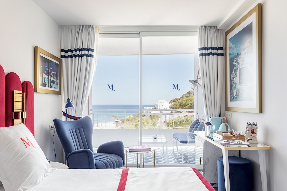 Double Room Single Use, Sea View - Photo 1