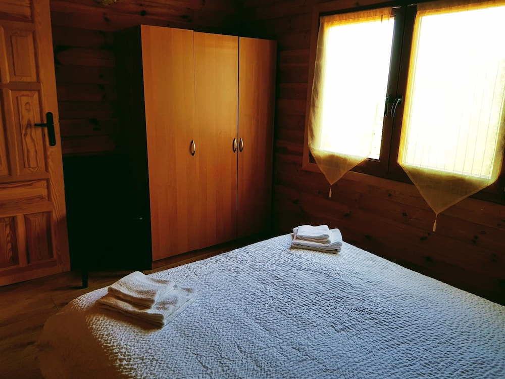 Luxury Chalet, 2 Bedrooms, Non Smoking, Sea View photo 3