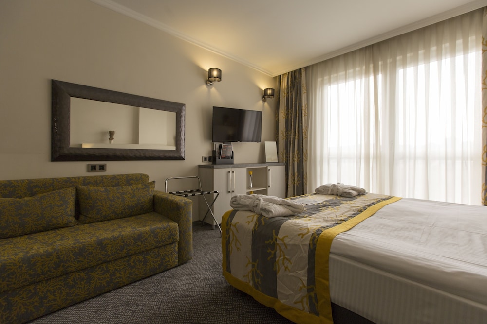 Double Room with Handicap Accessibility photo 2