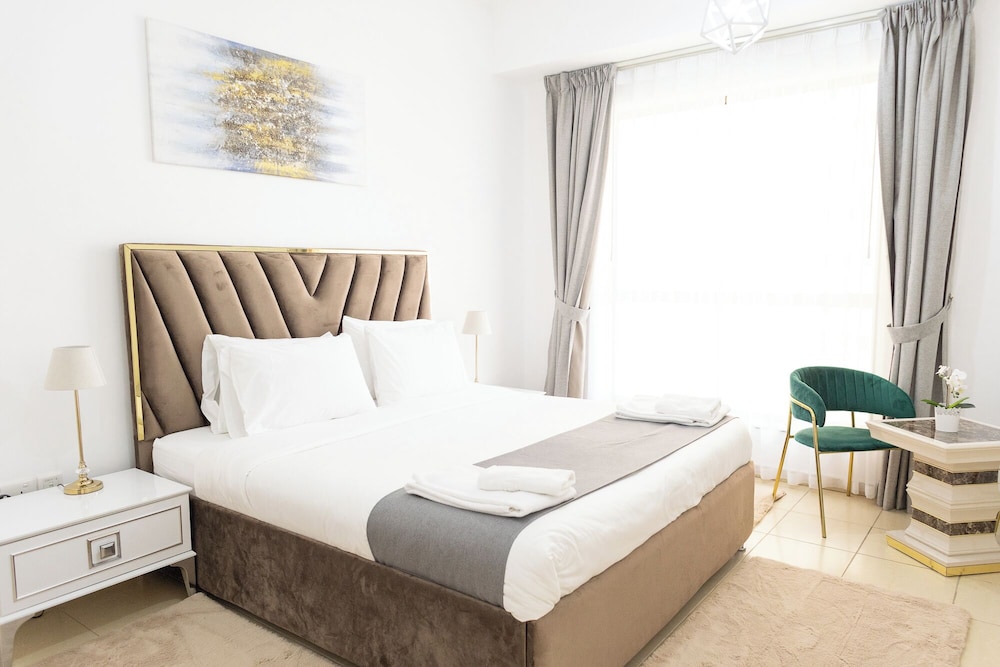 Deluxe Apartment, 2 Bedrooms, Balcony, Marina View
