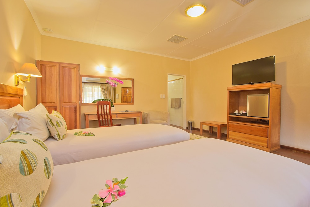 Classic Twin Room - Photo 3