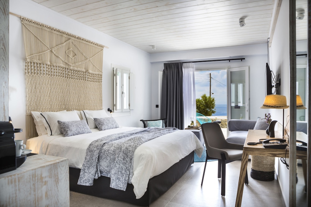 Two Bedroom Sea View Deluxe with Terrace