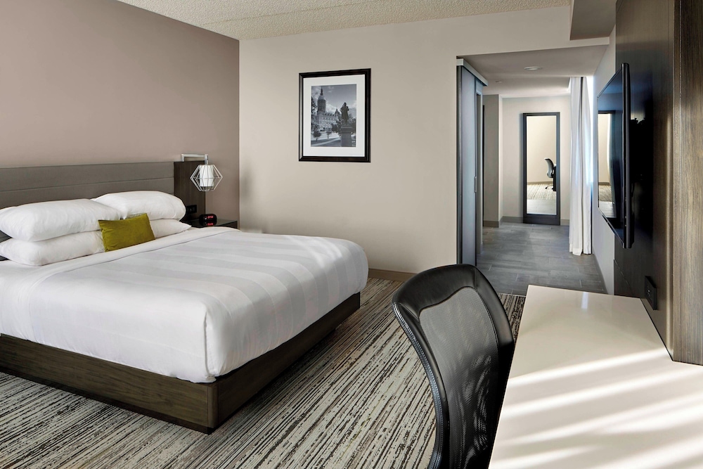 Room, 1 King Bed - Photo 4
