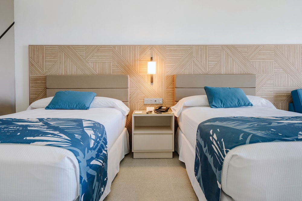 Standard Double Room (c)