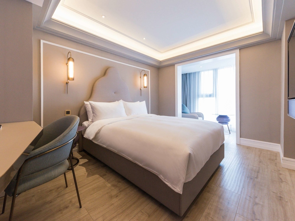 Superior Room, 1 Queen Bed