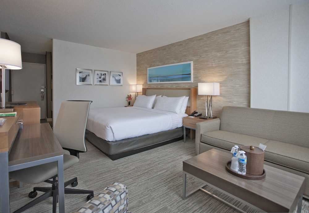 Standard Room, 1 King Bed with Sofa bed - Photo 2