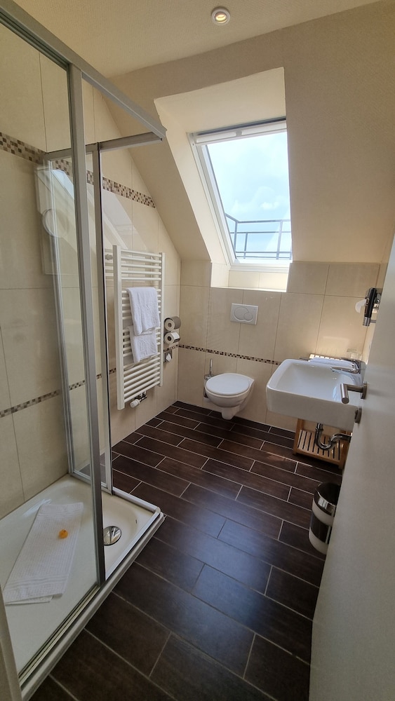 Classic Double Room - Photo 8
