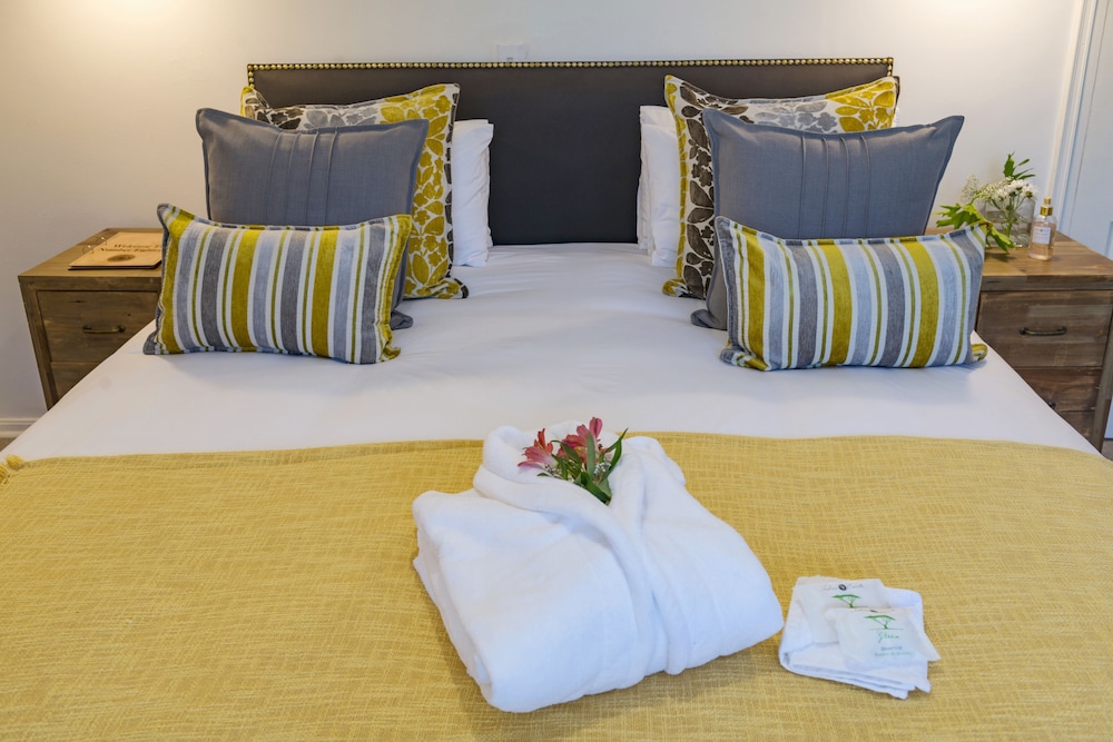 Luxury Room, 1 King Bed, Garden View (1) photo 1
