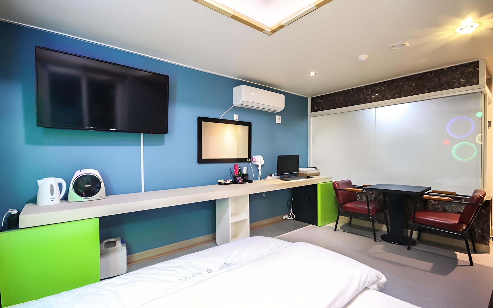 Room (Standard Room) - Photo 3