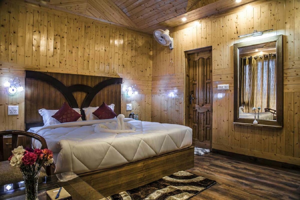 Wooden Cottage photo 3