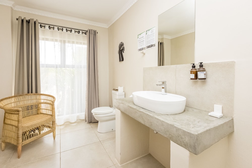 Superior Double Or Twin Room - Photo 9