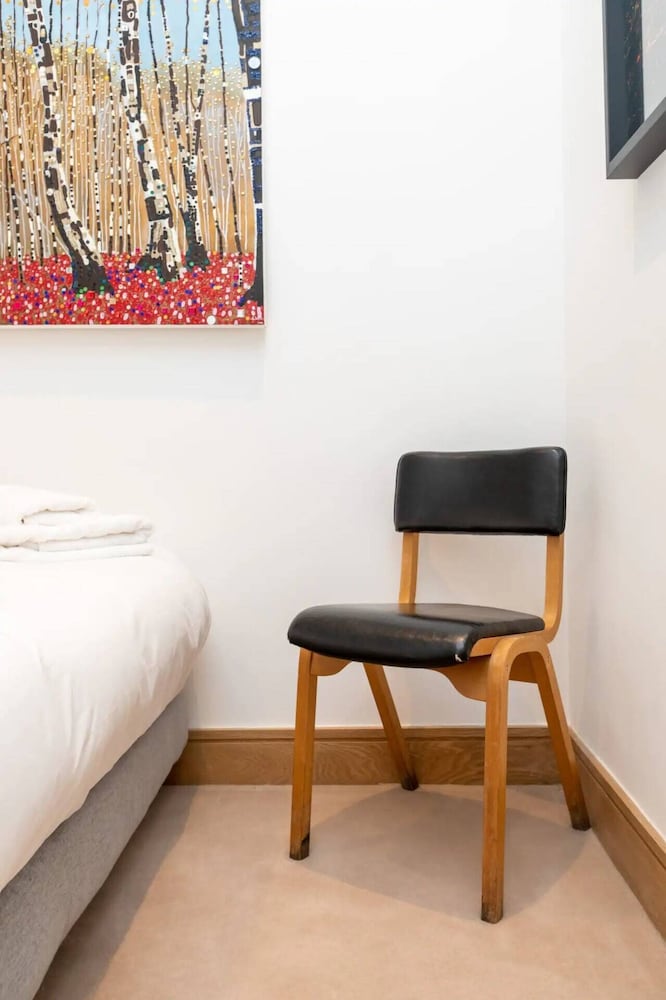 Basic Apartment, Multiple Beds photo 2