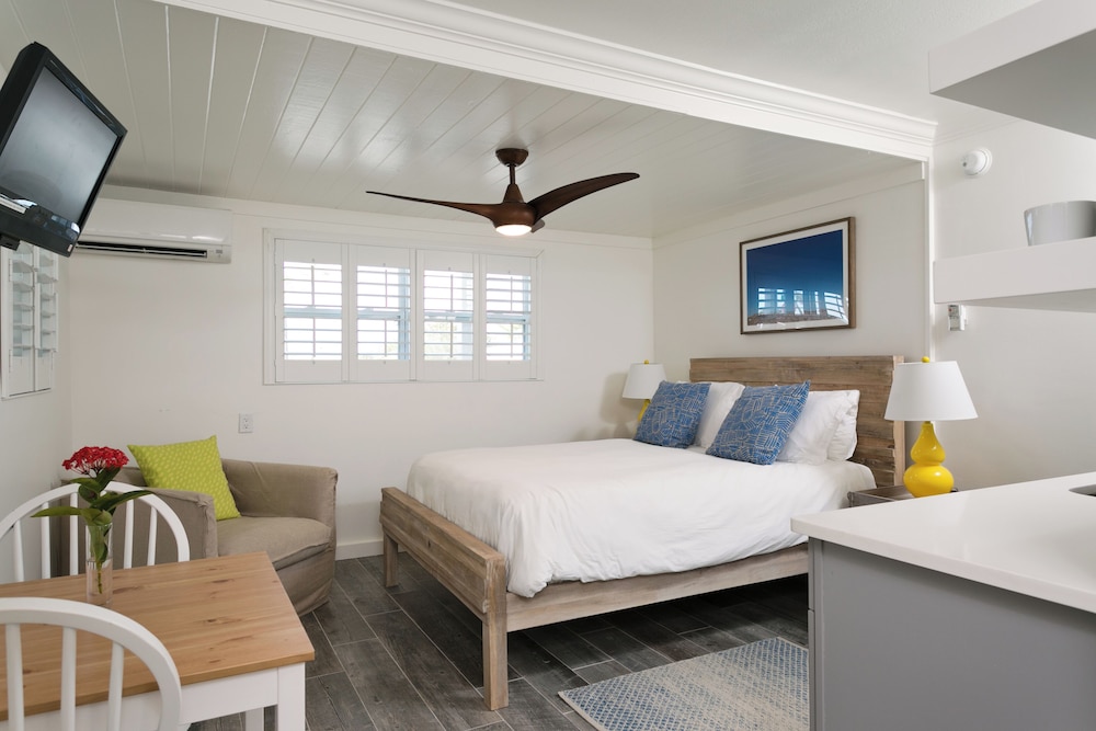 Deluxe Studio Suite