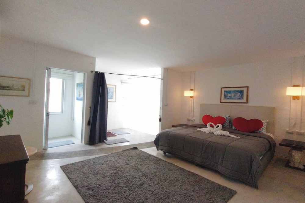 Penthouse - Photo 22