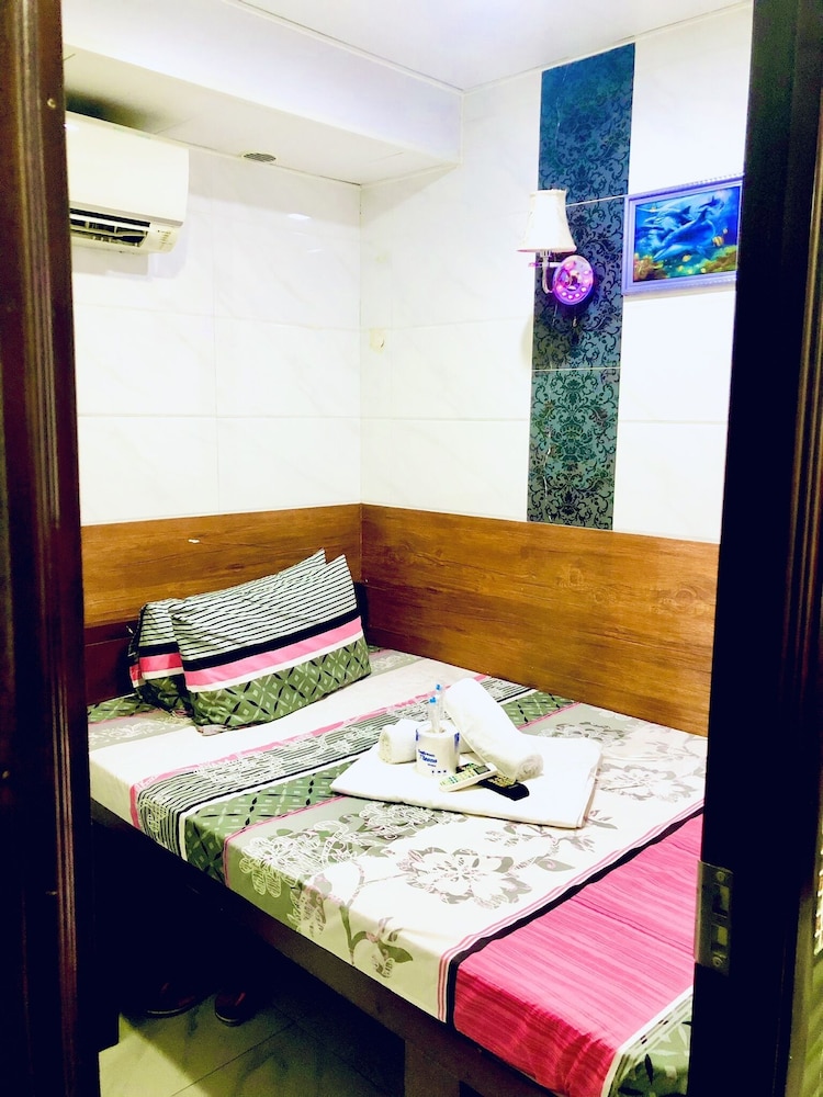 Deluxe Double Room with Shower photo 3