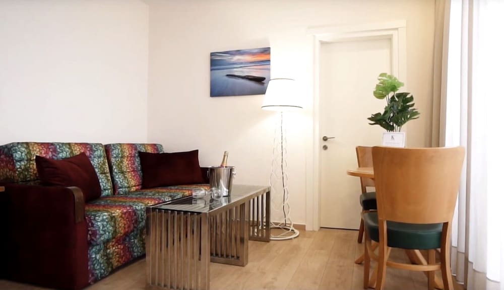 Family Room photo 1