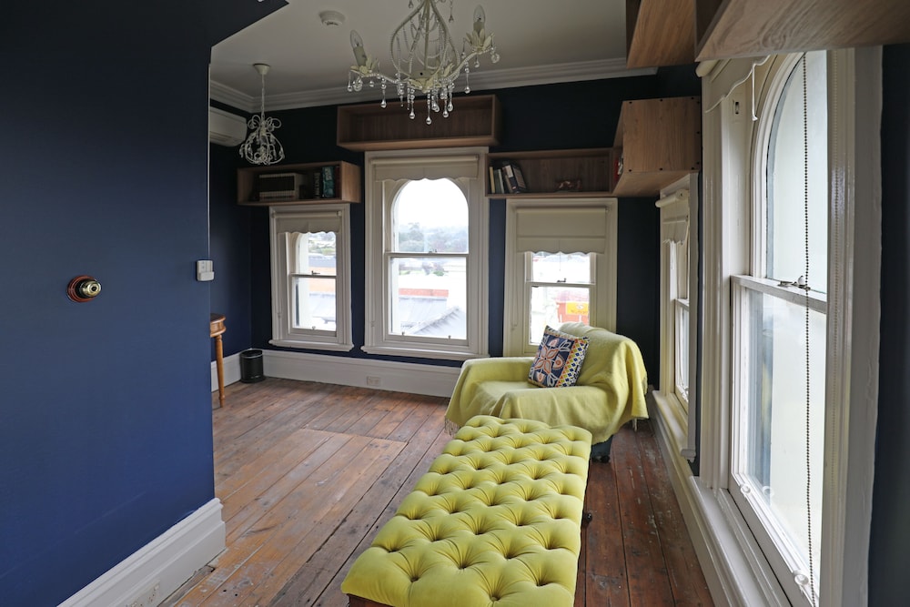 Tower Suite - Photo 9
