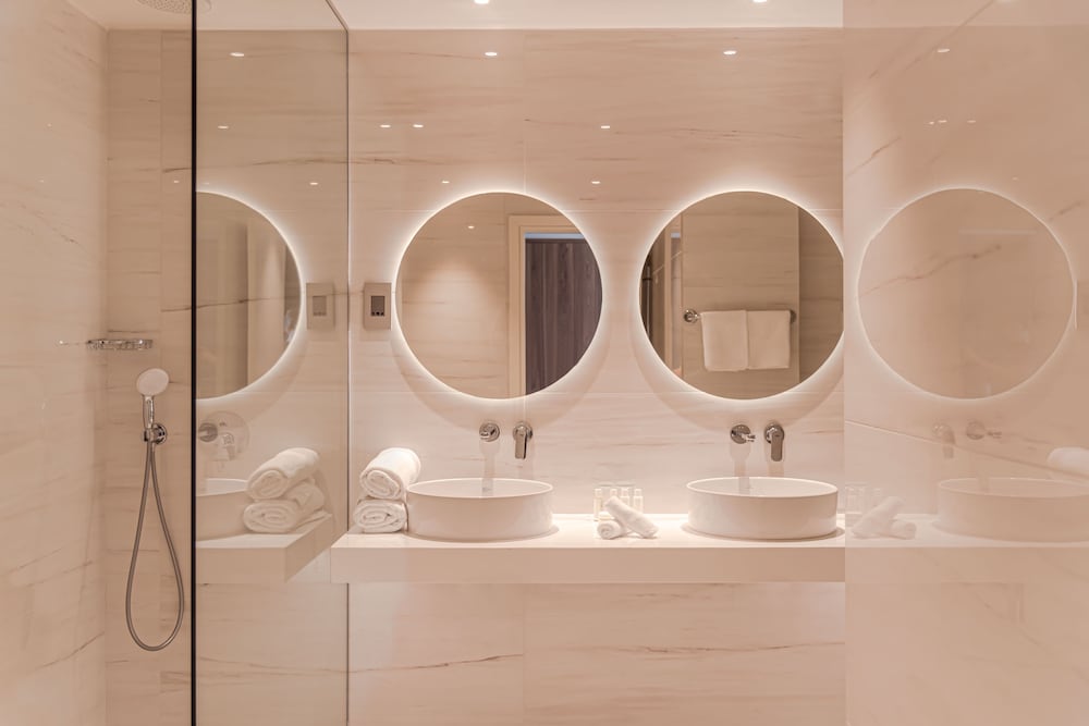 Superior Suite, Sea View - Photo 6