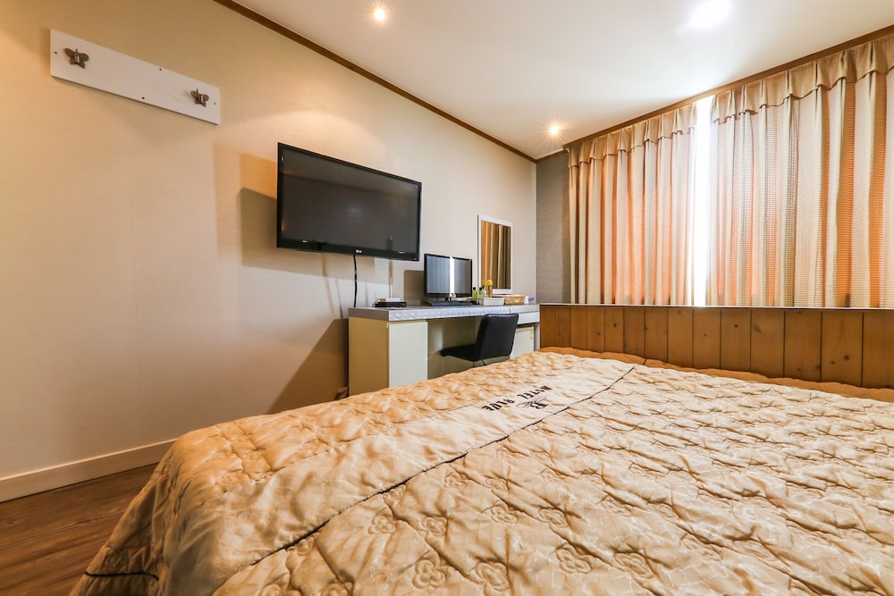 Room, Ocean View (B)