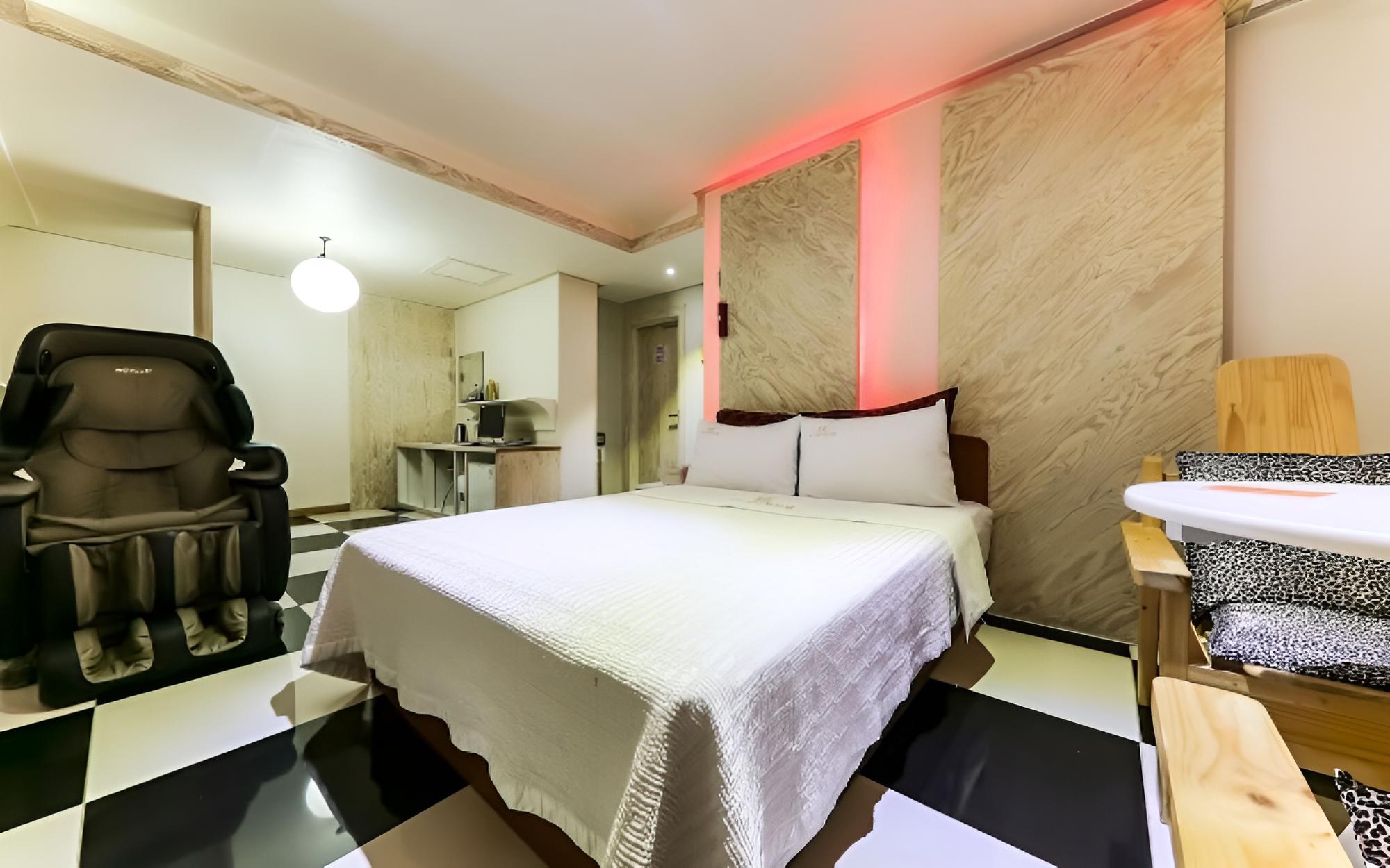 Room (Special Room)