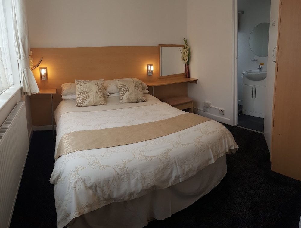 Flat 8 (Second Floor)