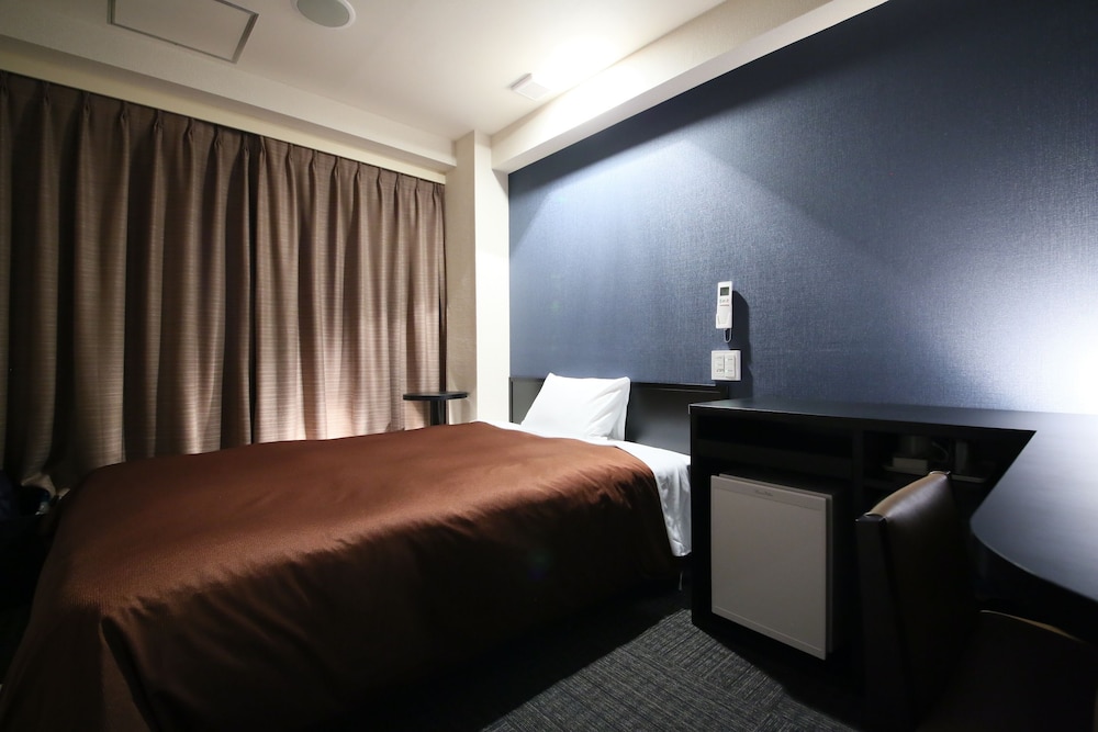 Premium Double Room, 1 Double Bed, Smoking (Room Size 15m² / Bed Size 140cm) photo 2