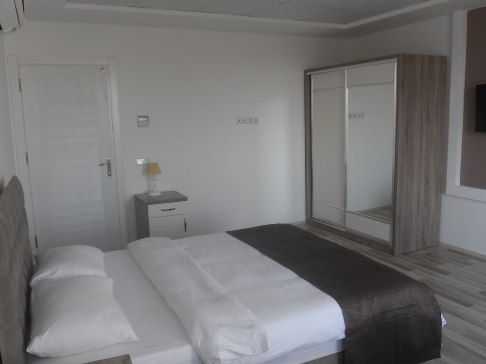 Standard Single Room, 1 Bedroom, Park View photo 2