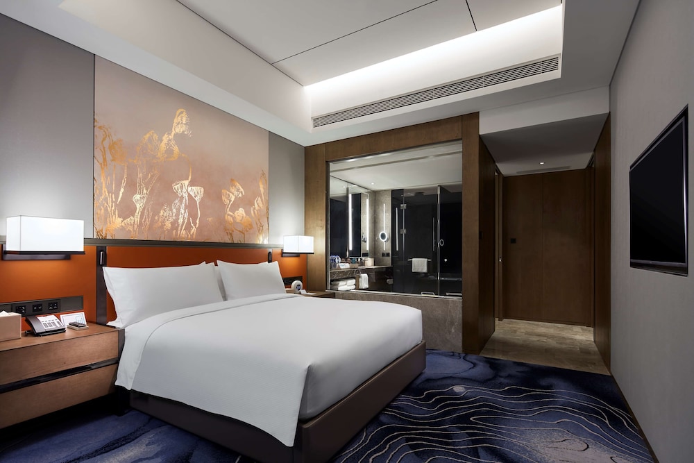 King One Bedroom Suite - Photo 1