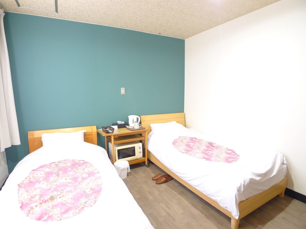 Twin Room, Non Smoking photo 2