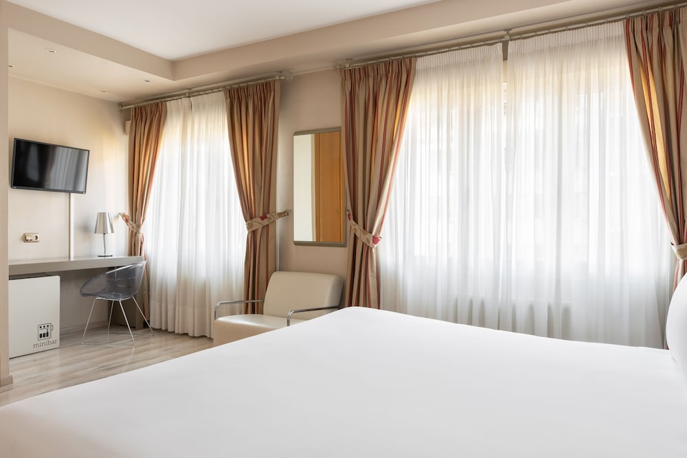 Double Room (Matrimonial) photo 2