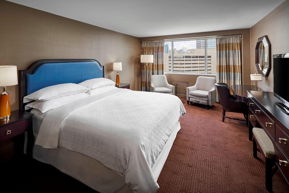 Club Room, 1 King Bed photo 1