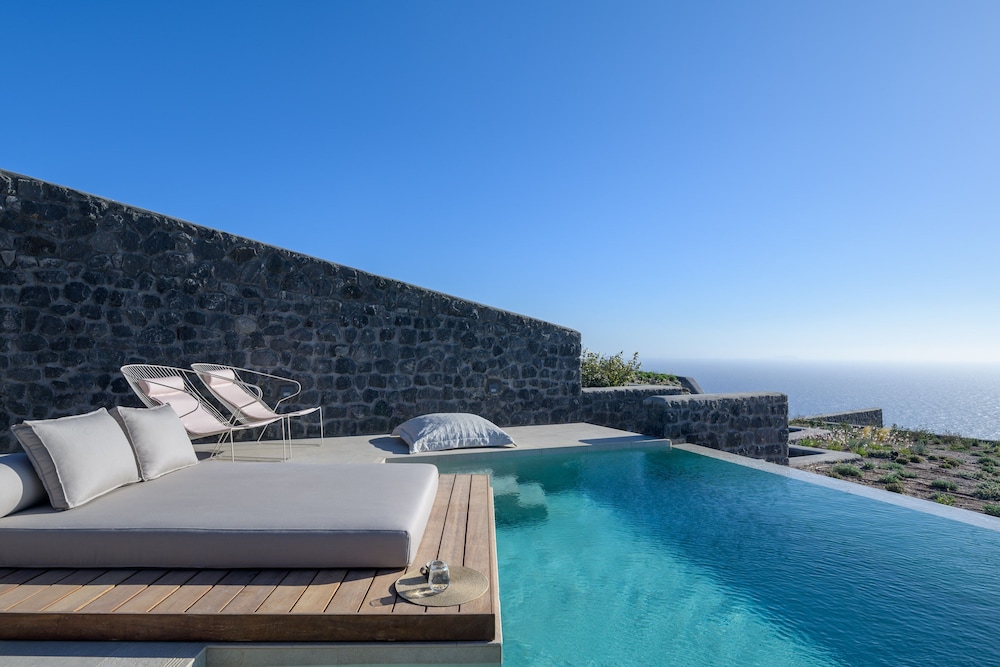 Junior Suite with Private Pool - Photo 15