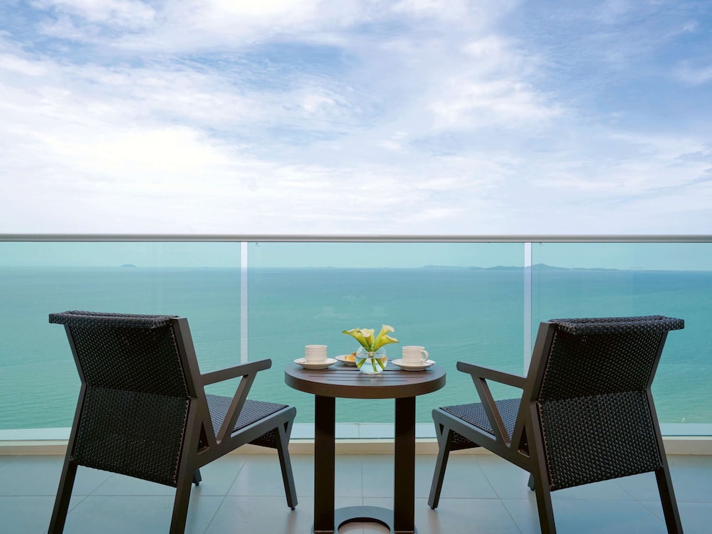 Deluxe Twin Room, 2 Twin Beds, Sea View photo 2