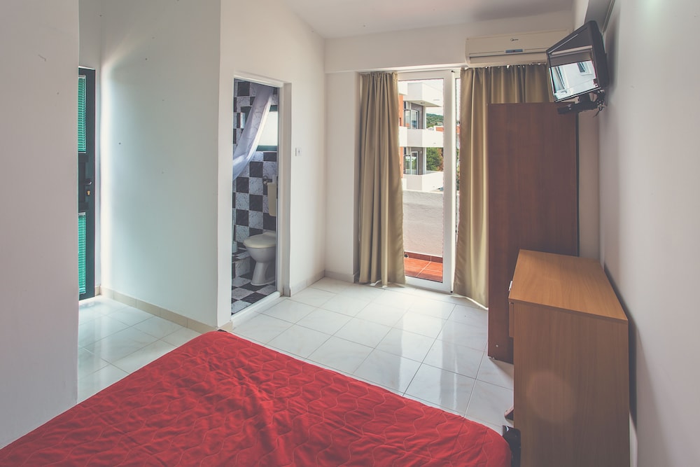 Classic Double Room Single Use, Sea View photo 2