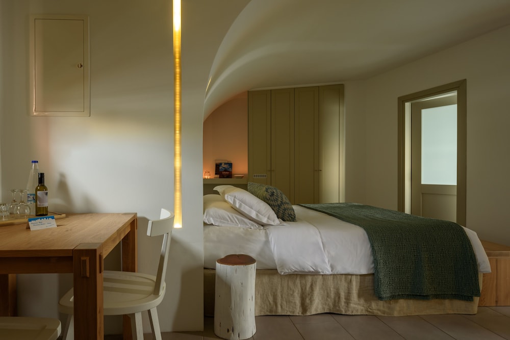 Suite, Jetted Tub, Sea View (Petit) - Photo 16