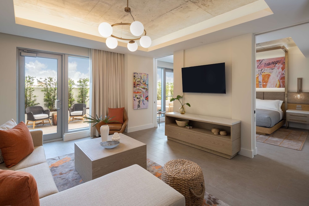 Suite, Balcony (3-Room)