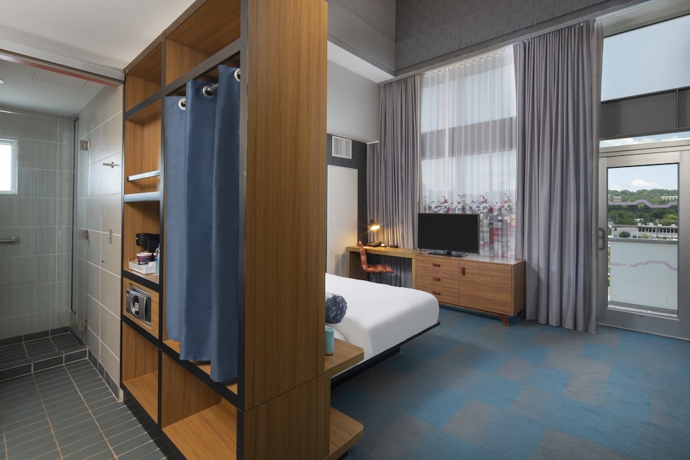 aloft, Room, 1 King Bed, City View