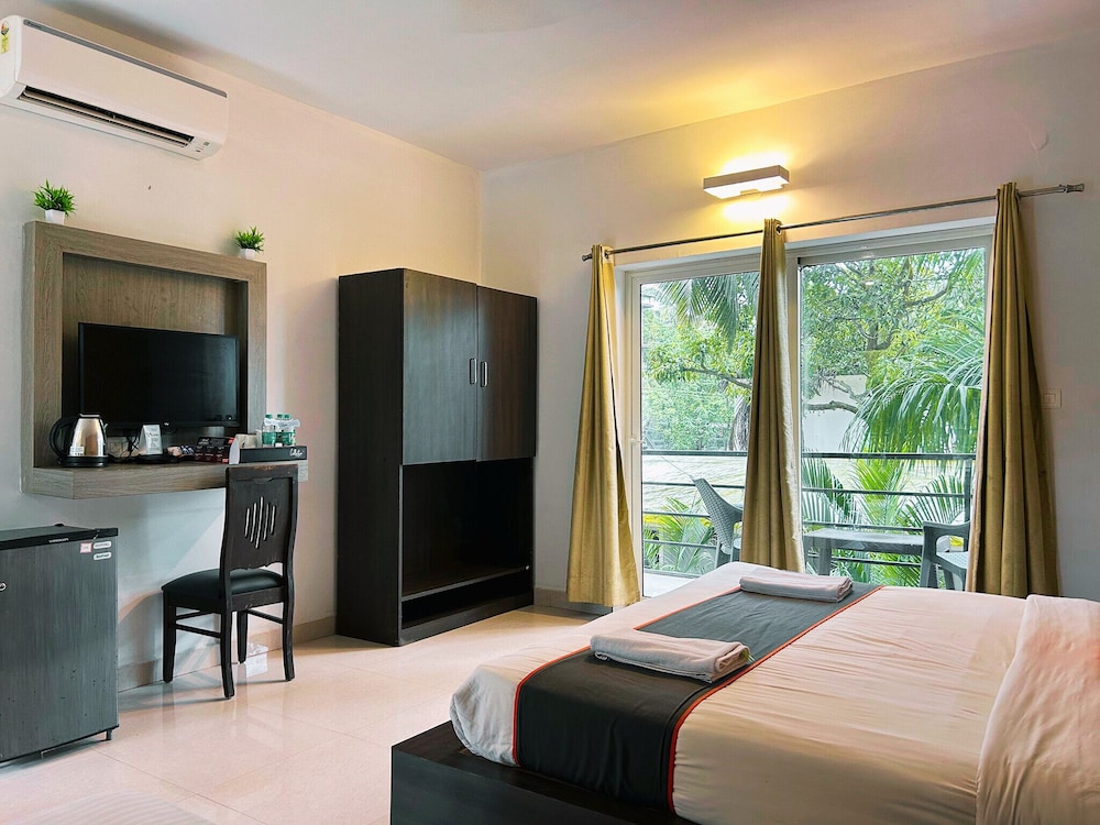Deluxe Double Room, City View