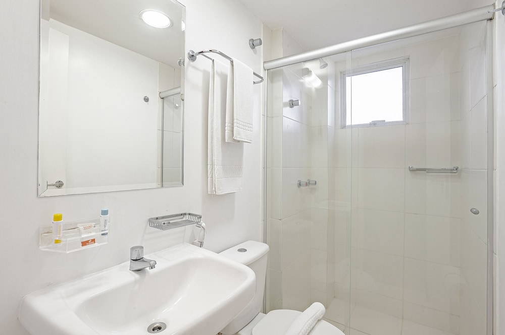 Standard Twin Room, 2 Twin Beds - Photo 3