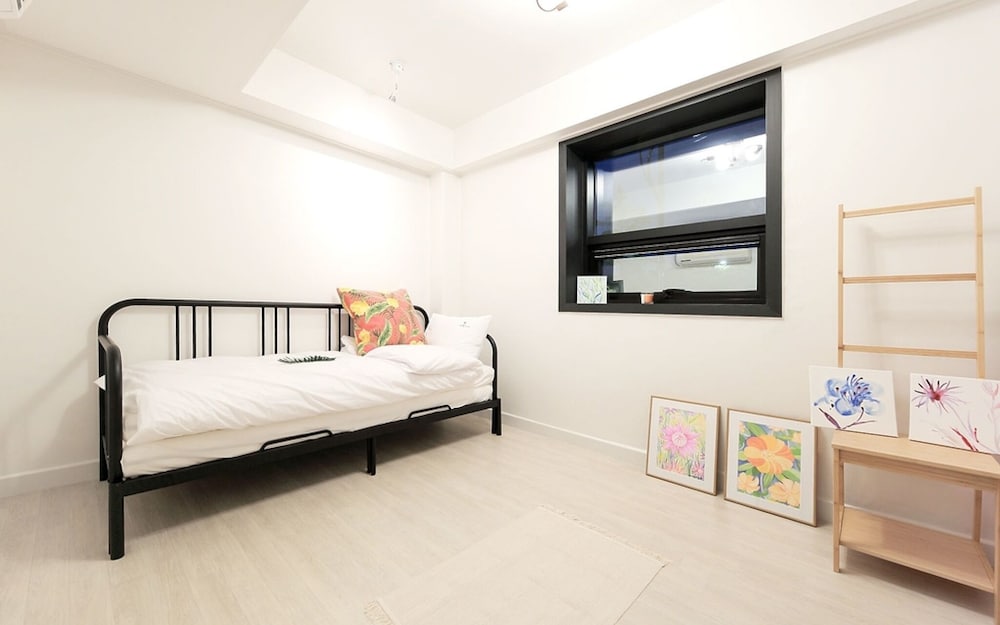 Room (Double Room 201)