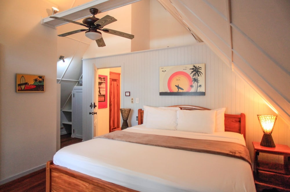 Deluxe Room, 1 King Bed, Beach View, Beachfront (Las Olas)
